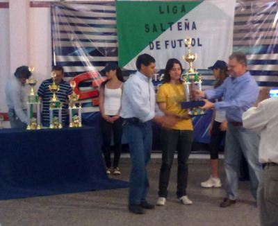 Entrega de 1  Premio por la Liga Saltea de Futbol